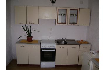 Chorwacja Privát Smoljanac, Zewnątrz